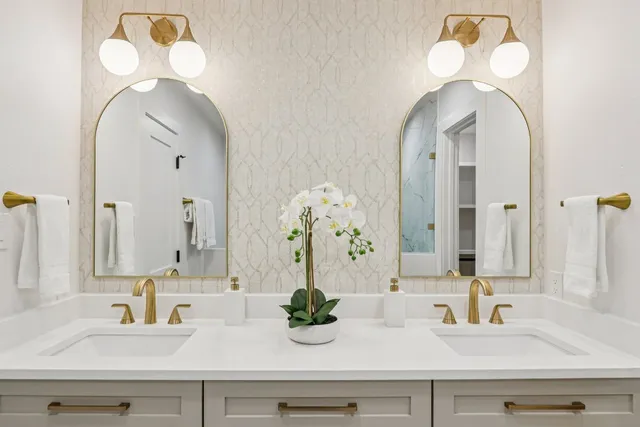 $719,900 | 8300 Washita Drive, Austin, TX 78749