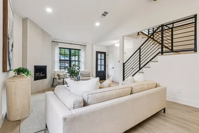 $719,900 | 8300 Washita Drive, Austin, TX 78749