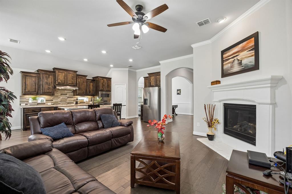 3935 Wind Cave Bend Irving, TX 75063 - Photo 7 of 26