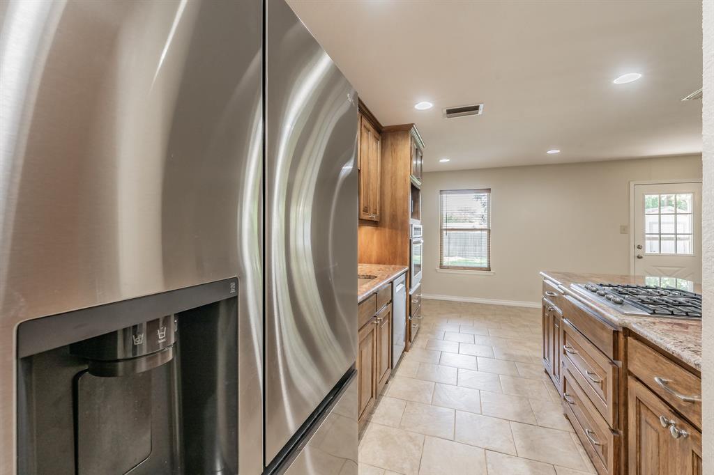 3609 Spring Meadow Lane Flower Mound, TX 75028 - Photo 9 of 32