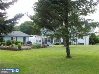 371 Buck Road Holland, PA 18966 - Photo 2 of 11