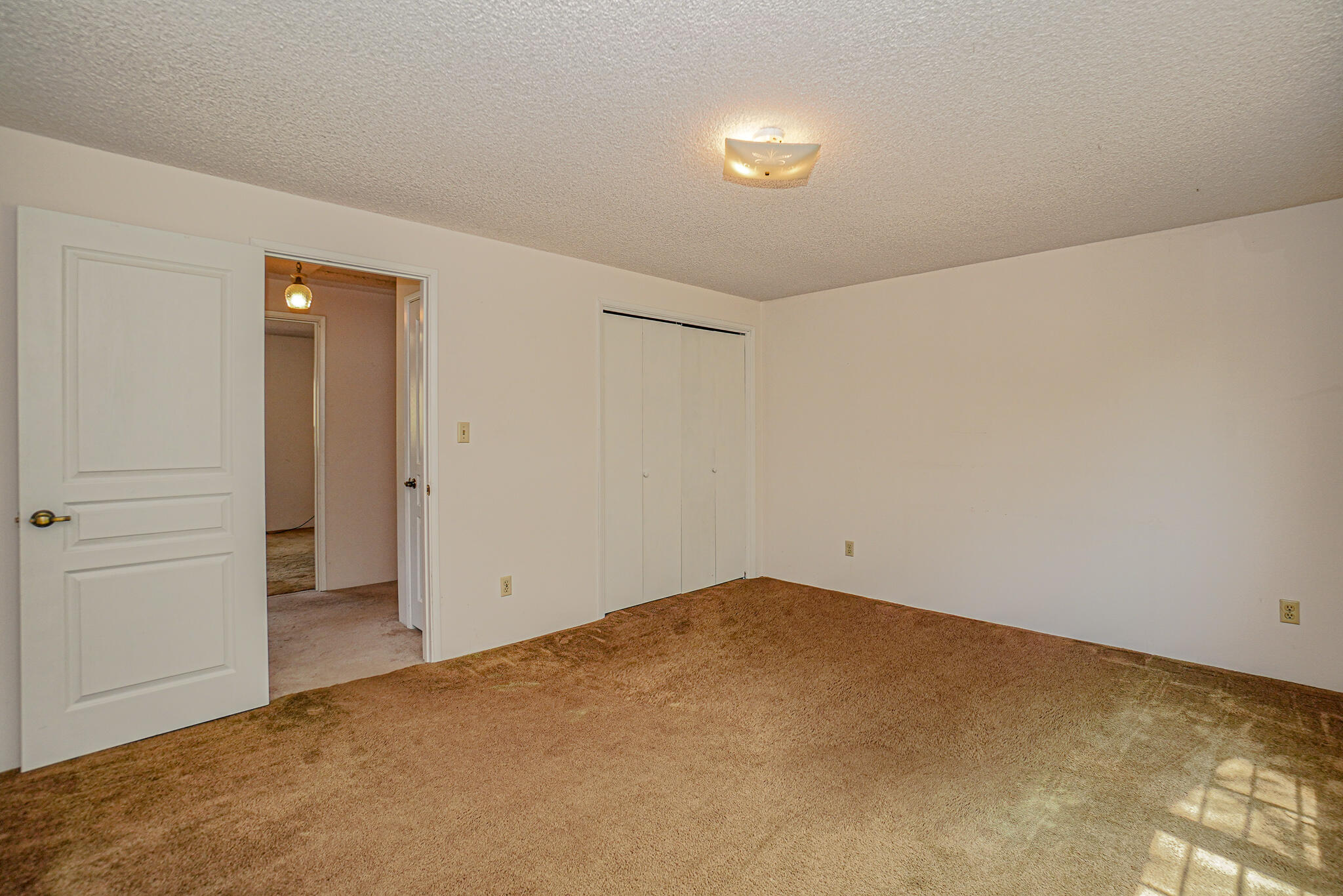 3632 Willow Springs Road Central Point, OR 97502 - Photo 24 of 36 an empty room with a empty space