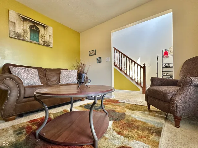 $290,000 | 6516 Emerald Xing Way, Indianapolis, IN 46221