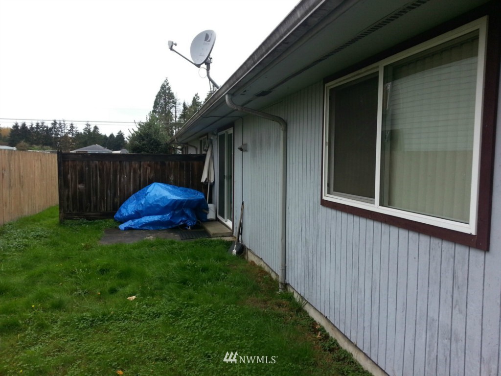 10415 Golden Given Road East Tacoma, WA 98445 - Photo 11 of 14 a view of a backyard space