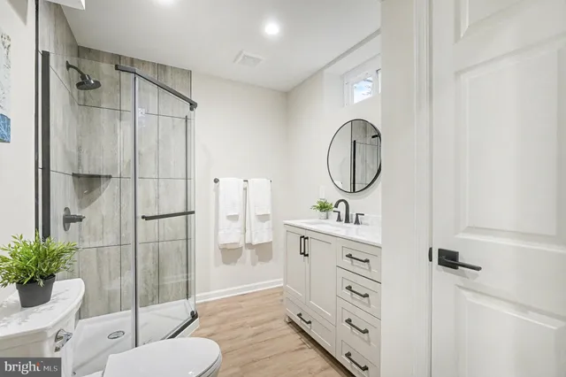 a view of a lake from a yard