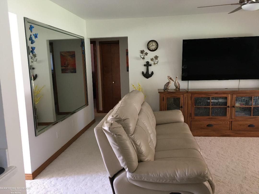7214 Flamingo Road Algonac, MI 48001 - Photo 6 of 42