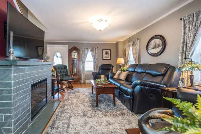 $1,499,000 | 640 Orchard Drive, Bridport, VT 05734