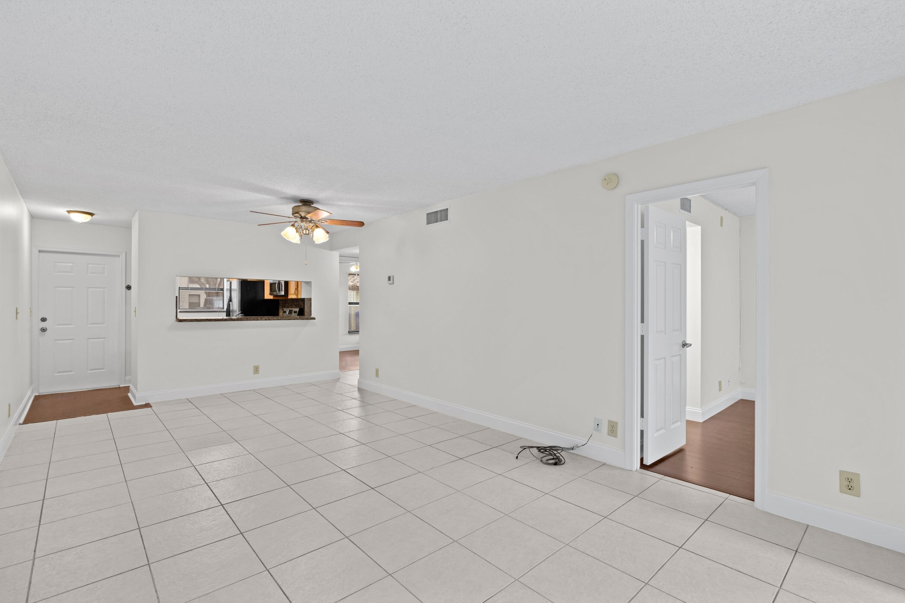 3129 Millwood Terrace, Unit 1380 Boca Raton, FL 33431 - Photo 4 of 29 Dining Room