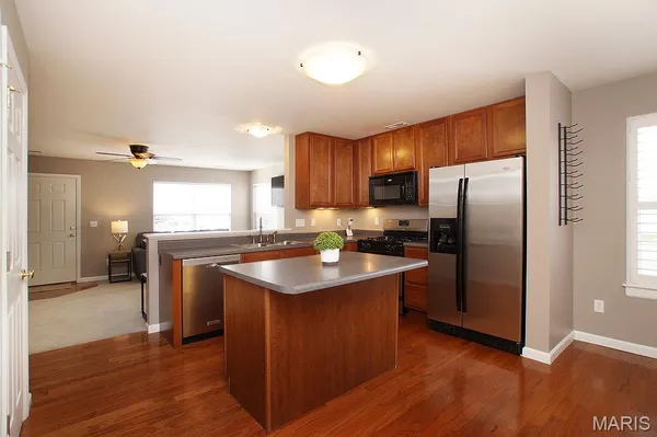 $2,300 | 307 Shady Rock Lane, O'Fallon, MO 63368