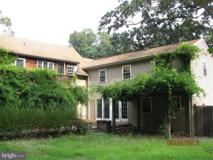 118 Bortondale Road Media, PA 19063 - Photo 2 of 12 Exterior Back