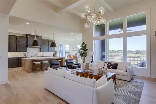 $949,612 | 2424 West 177th Street, Overland Park, KS 66085