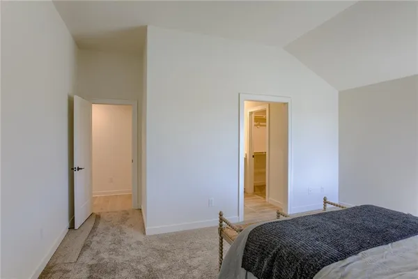 $950,522 | 2424 West 177th Street, Overland Park, KS 66085