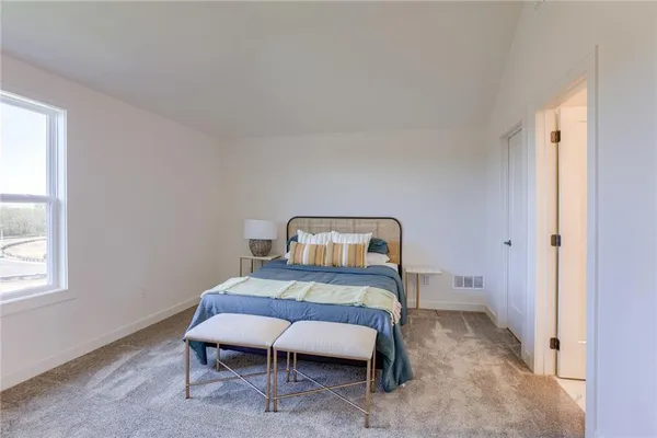 $950,522 | 2424 West 177th Street, Overland Park, KS 66085