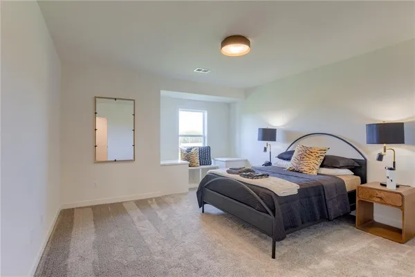 $950,522 | 2424 West 177th Street, Overland Park, KS 66085