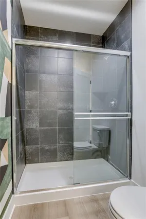 $950,522 | 2424 West 177th Street, Overland Park, KS 66085