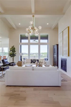 $950,522 | 2424 West 177th Street, Overland Park, KS 66085