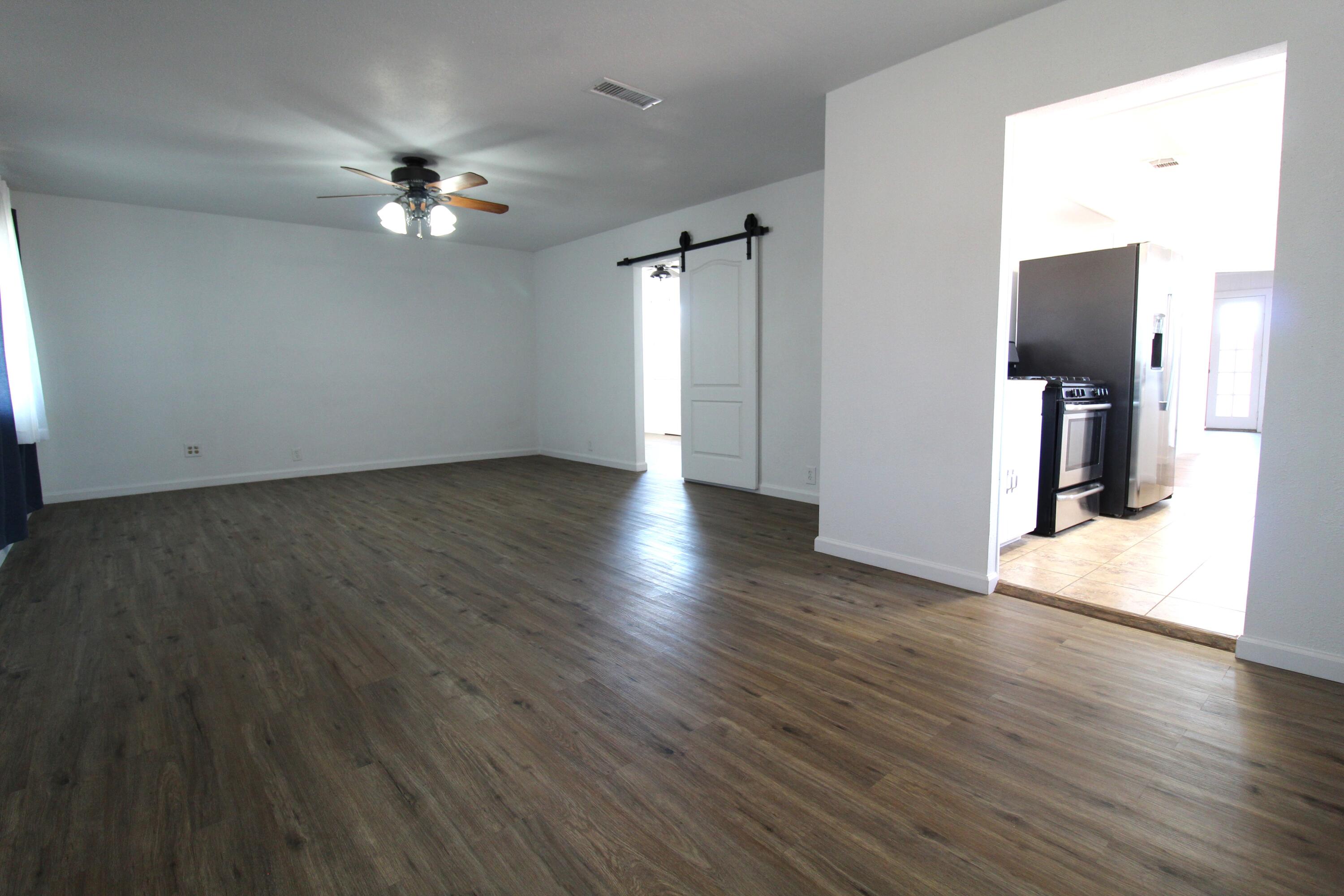 517 West Maple Street Exeter, CA 93221 - Photo 10 of 24 IMG_9292