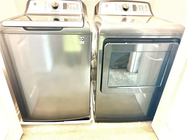 $3,700 | 14121 Oak Lane, Van Nuys, CA 91405