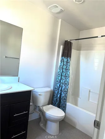 $3,700 | 14121 Oak Lane, Van Nuys, CA 91405