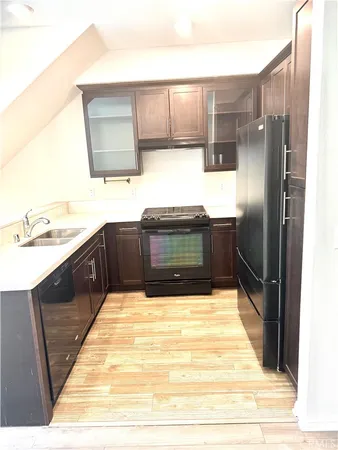 $3,700 | 14121 Oak Lane, Van Nuys, CA 91405