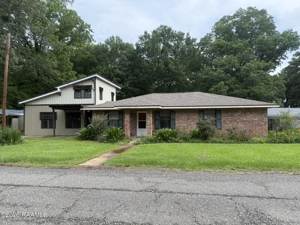 $139,000 | 3011 Jefferson Street, Pine Prairie, LA 70586