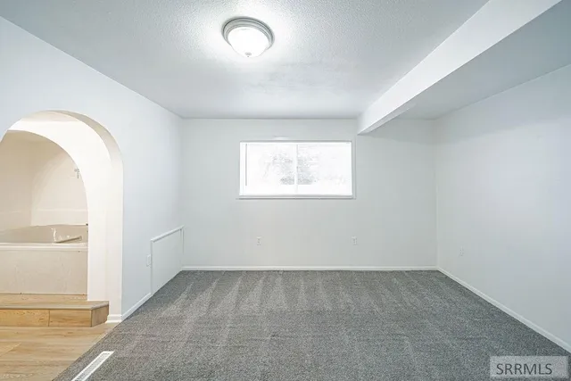 $330,000 | 1715 South Curlew Drive, Idaho Falls, ID 83406