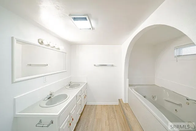 $330,000 | 1715 South Curlew Drive, Idaho Falls, ID 83406