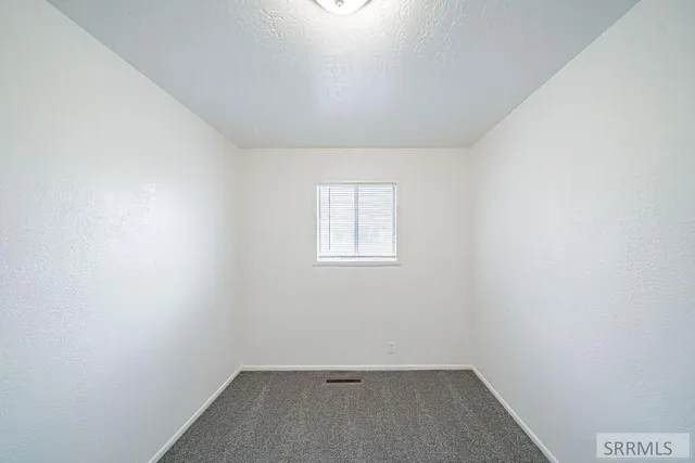 $330,000 | 1715 South Curlew Drive, Idaho Falls, ID 83406