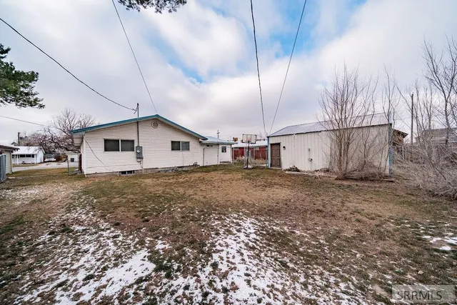 $330,000 | 1715 South Curlew Drive, Idaho Falls, ID 83406