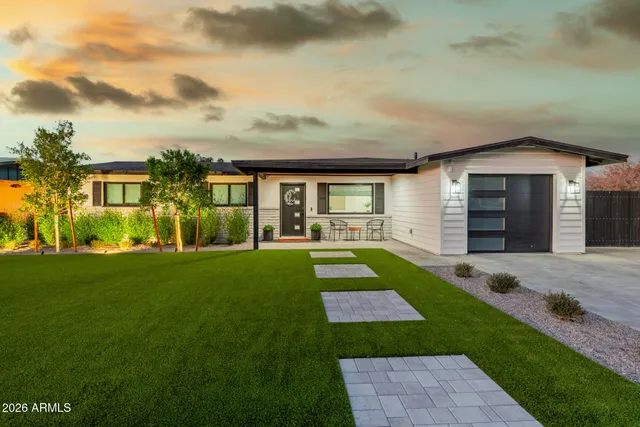 $800,000 | 260 East Bruce Avenue, Gilbert, AZ 85234