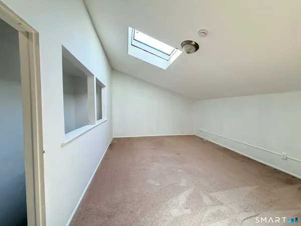$2,300 | 14 Newtown Road, Unit A24, Danbury, CT 06810