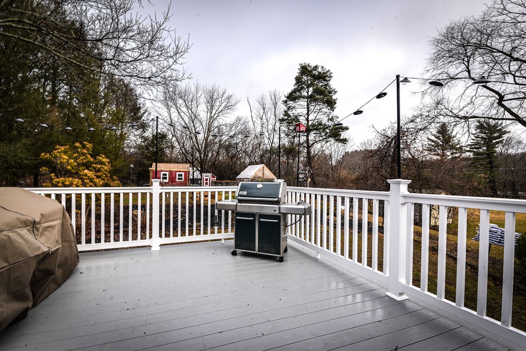 19 Dunster Road Holliston, MA 01746 - Photo 21 of 23 Gallery Image 21