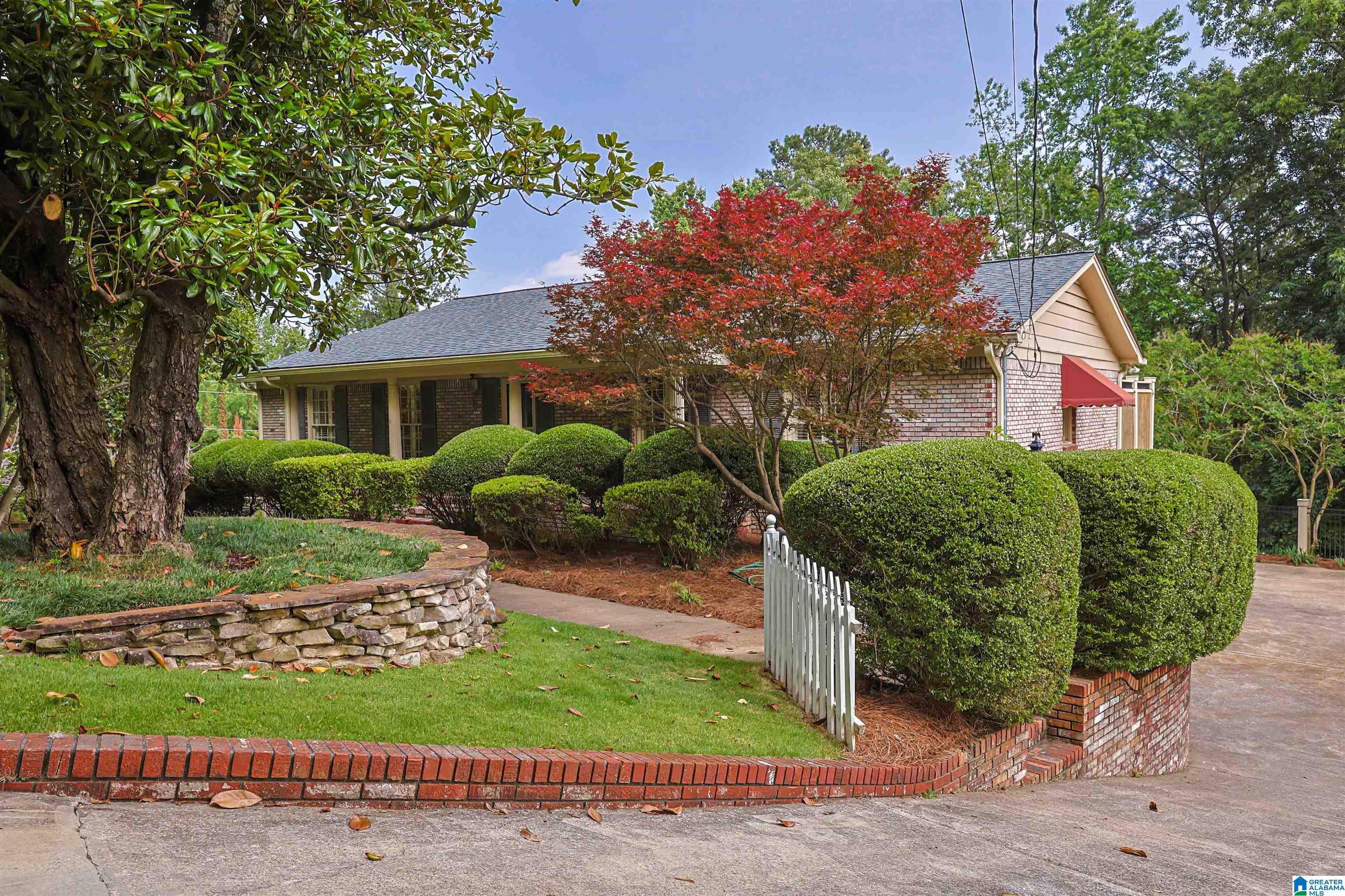 1533 Wellington View Road Birmingham, AL 35209 - Photo 2 of 38