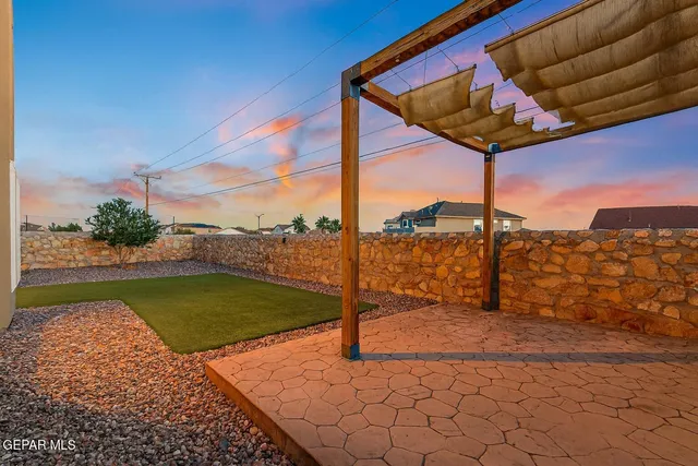 $284,900 | 14430 Misty Point Court, El Paso, TX 79938