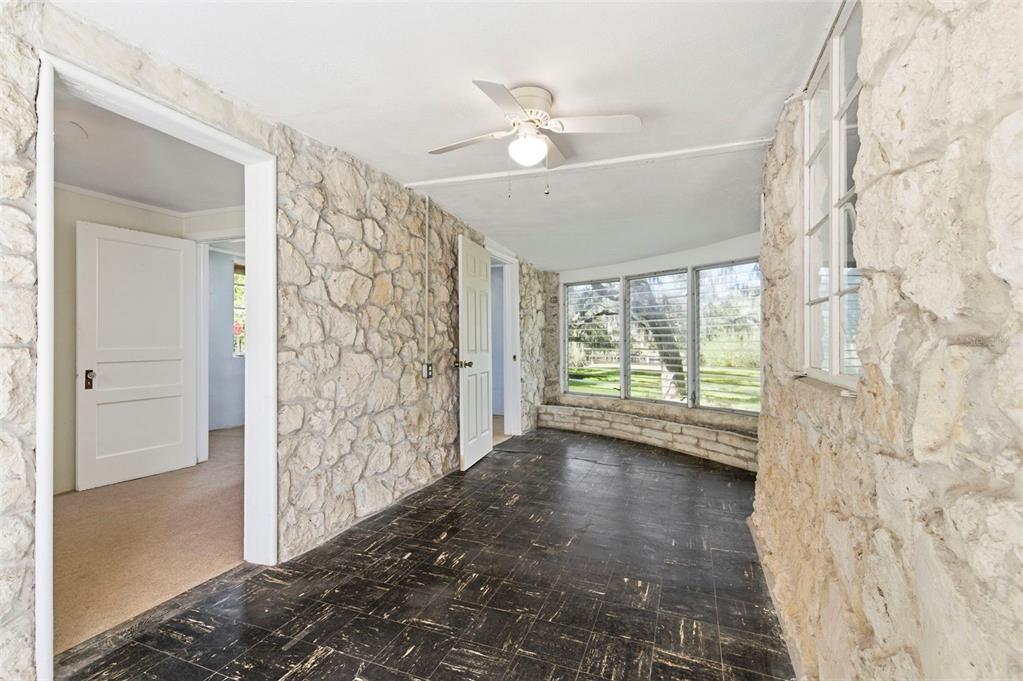 5651 Monroe Street New Port Richey, FL 34653 - Photo 10 of 61 Gallery Image 10