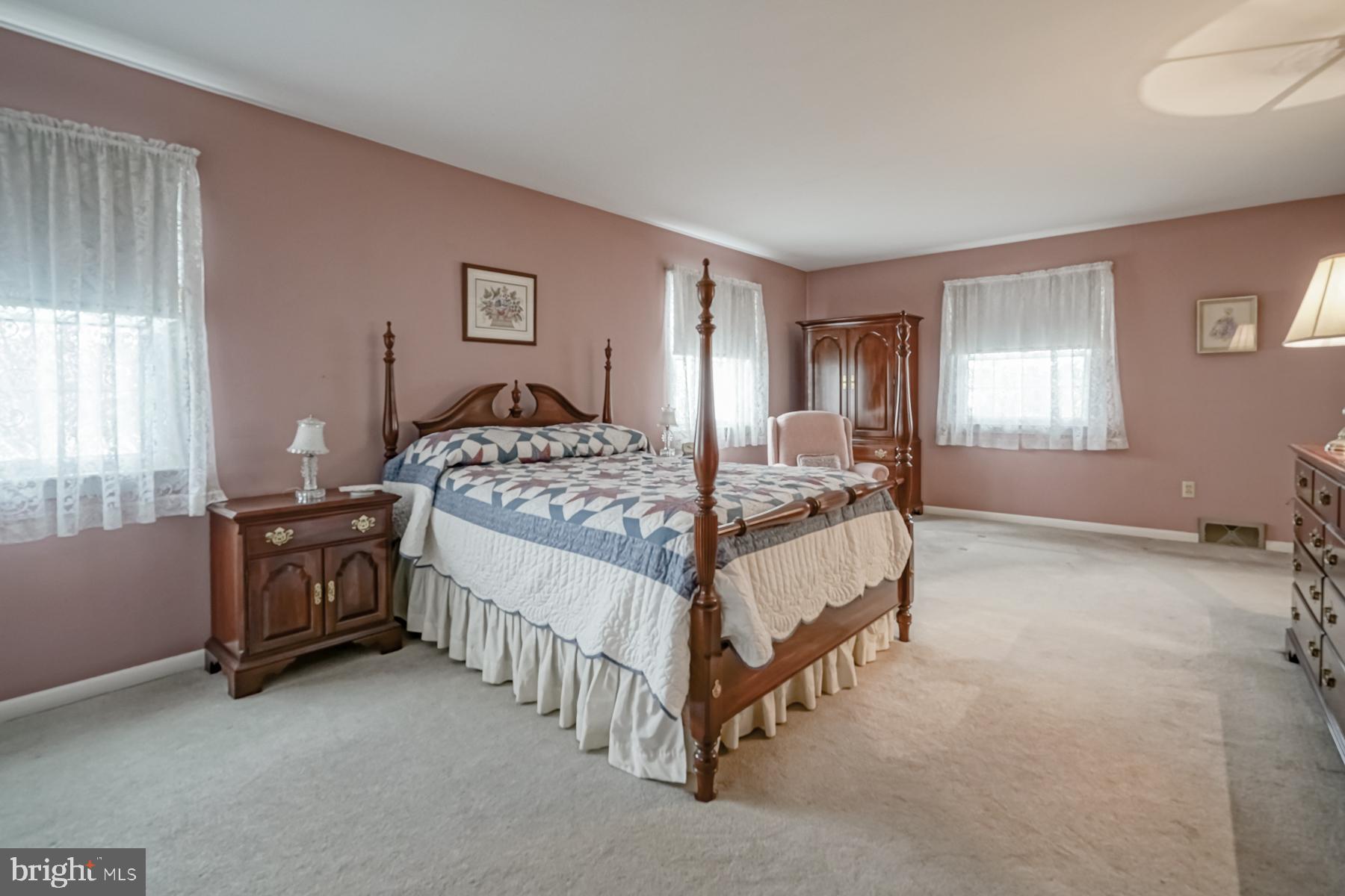 8 Meadow Road Pennsville, NJ 08070 - Photo 26 of 46 primary bedroom