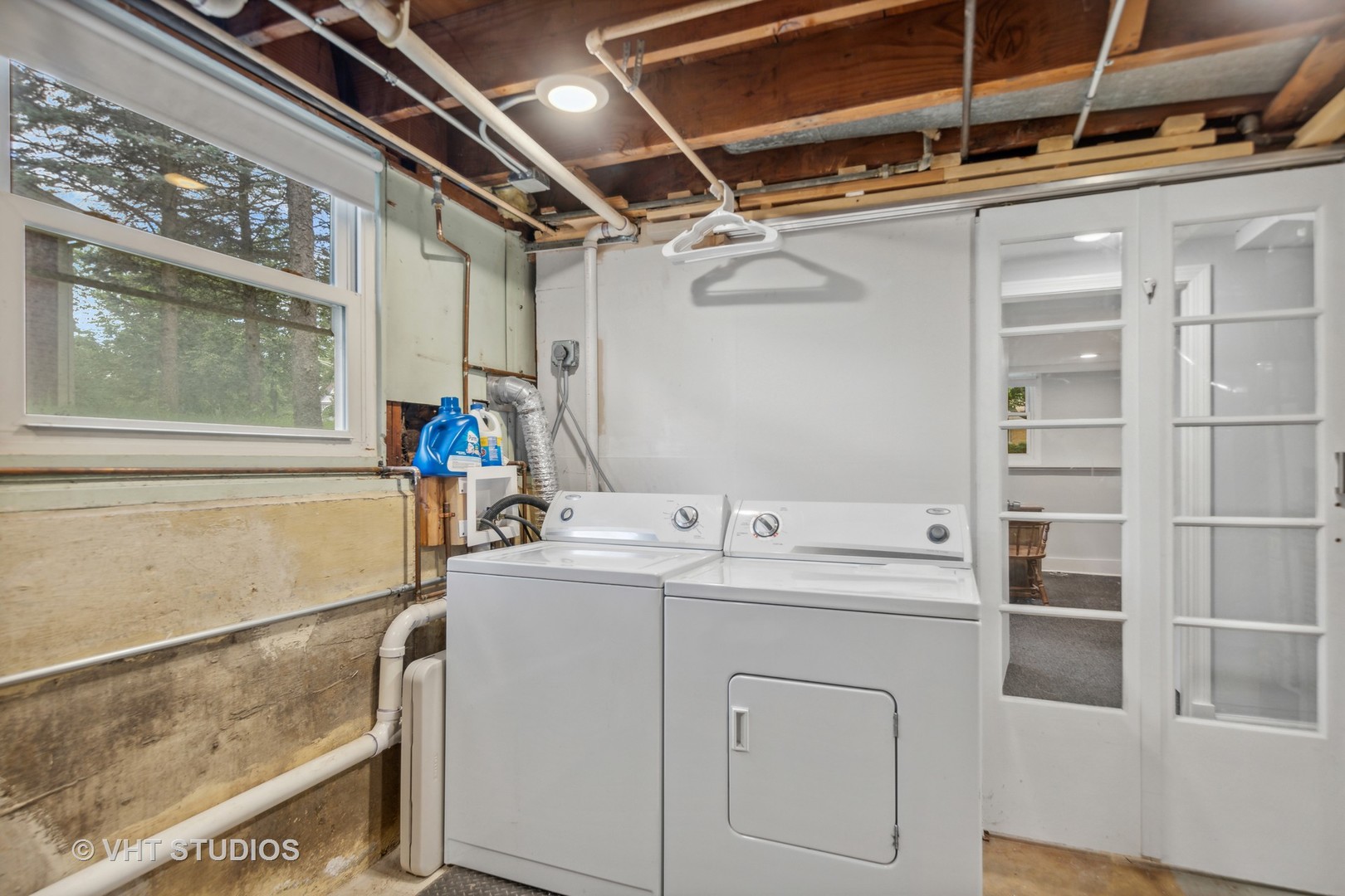 831 Warrenville Road Wheaton, IL 60189 - Photo 18 of 26 a utility room with dryer and washer