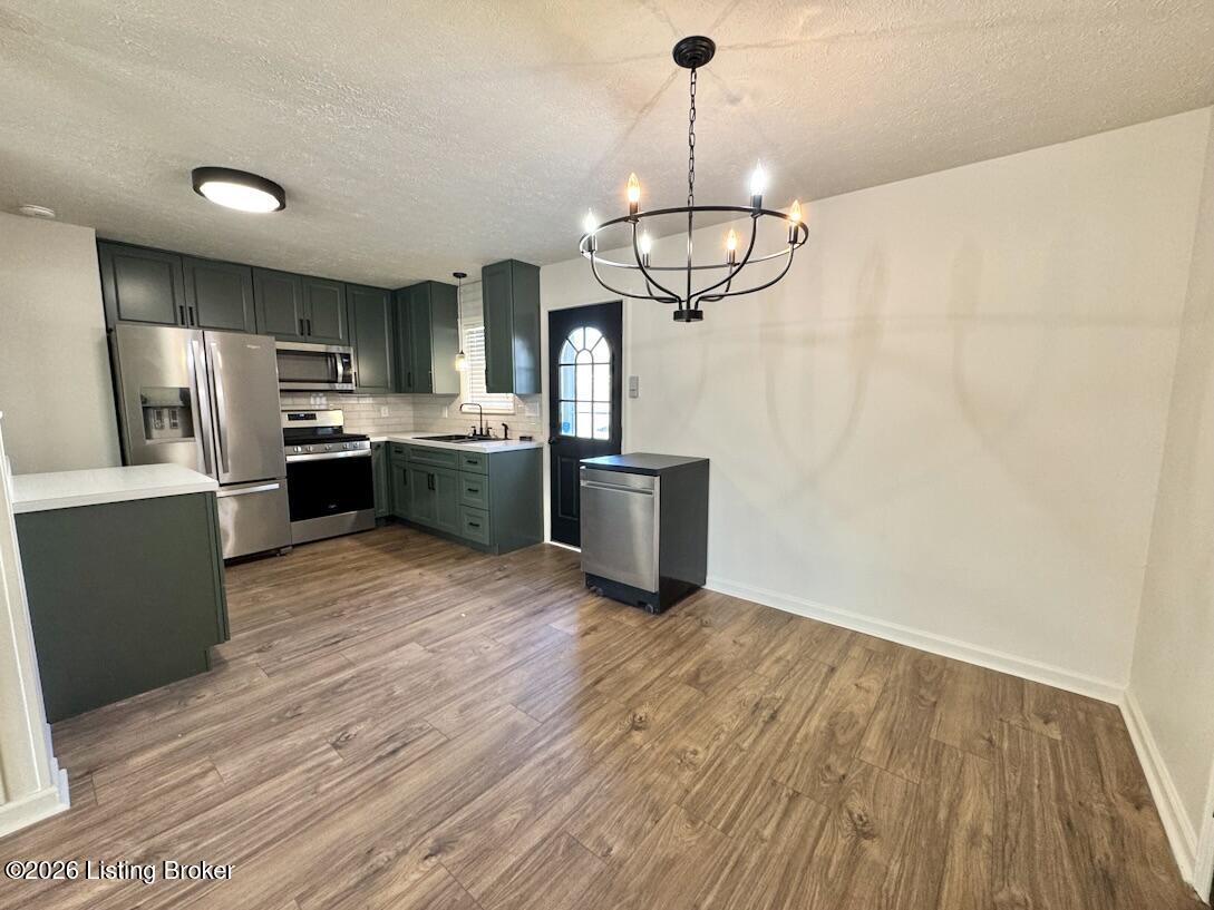 244 Blossom Road Louisville, KY 40229 - Photo 8 of 45 8