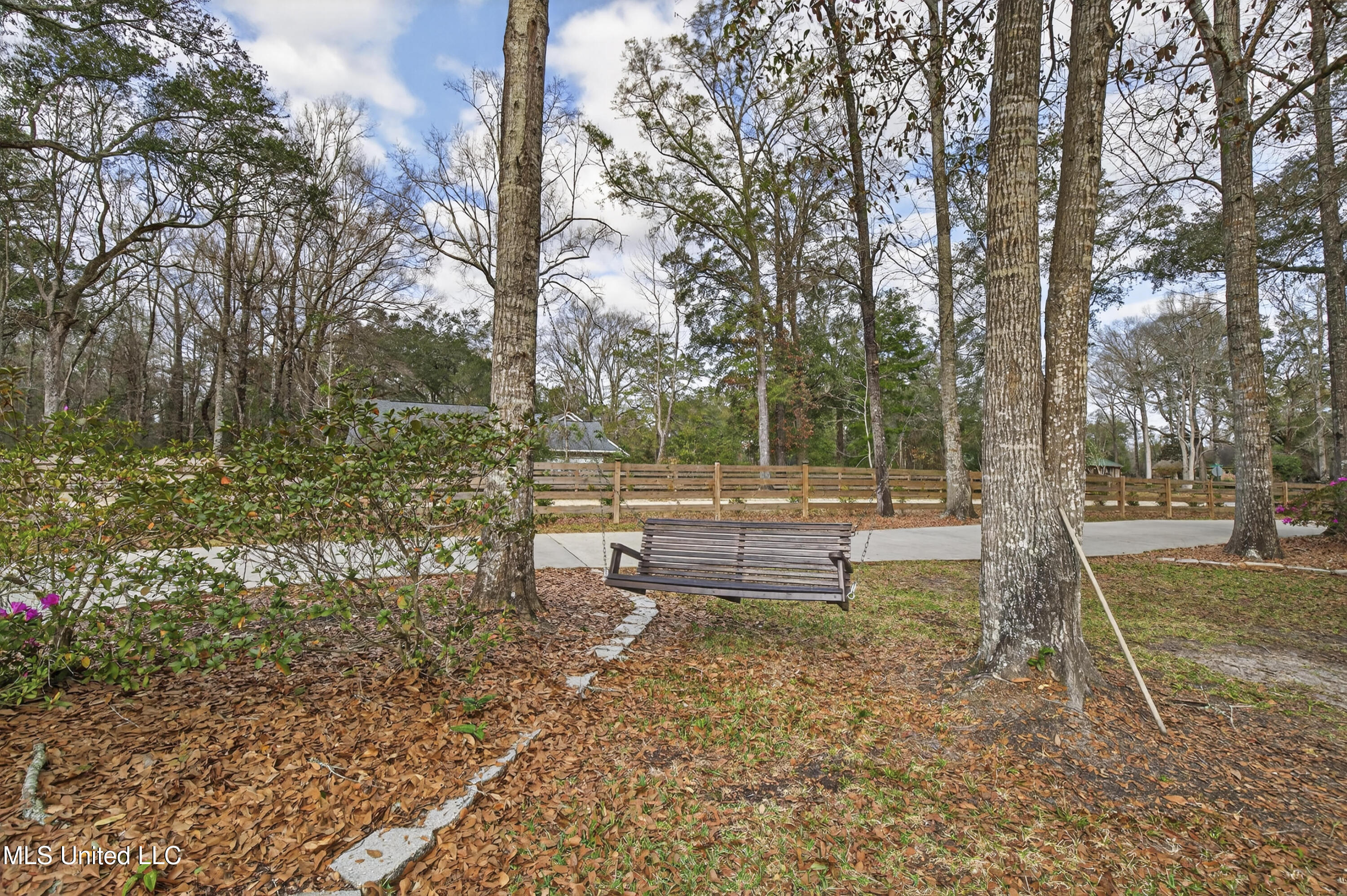 4716 Ashmore Ridge Drive Vancleave, MS 39565 - Photo 3 of 46 4716AshmoreRidgeDr-3