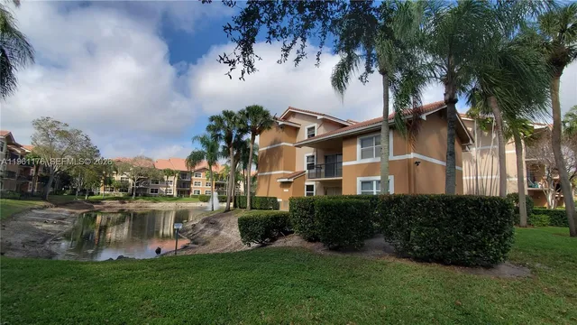 $260,000 | 9055 Wiles Road, Unit 103, Coral Springs, FL 33067