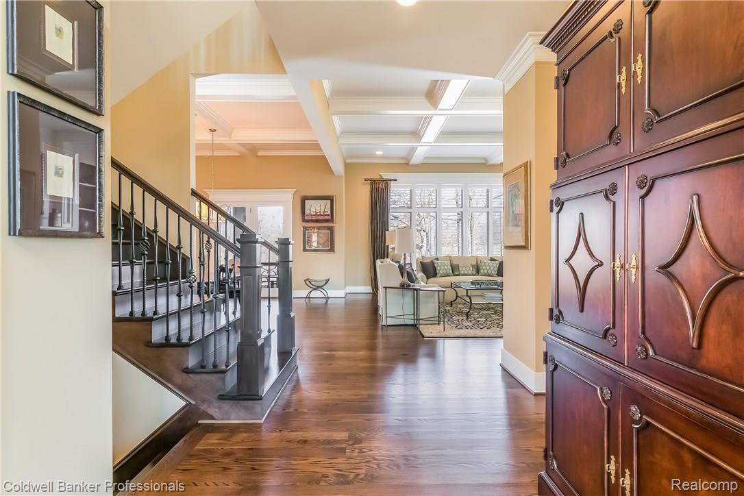 3798 Thatcher Drive Rochester, MI 48309 - Photo 5 of 62 005-Foyer-5491878-large.jpg