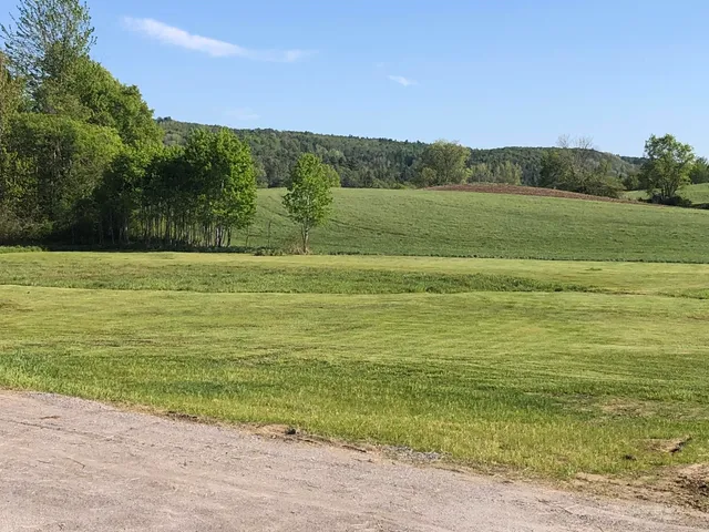 $295,000 | 3275 Vt Route 14, Albany, VT 05820