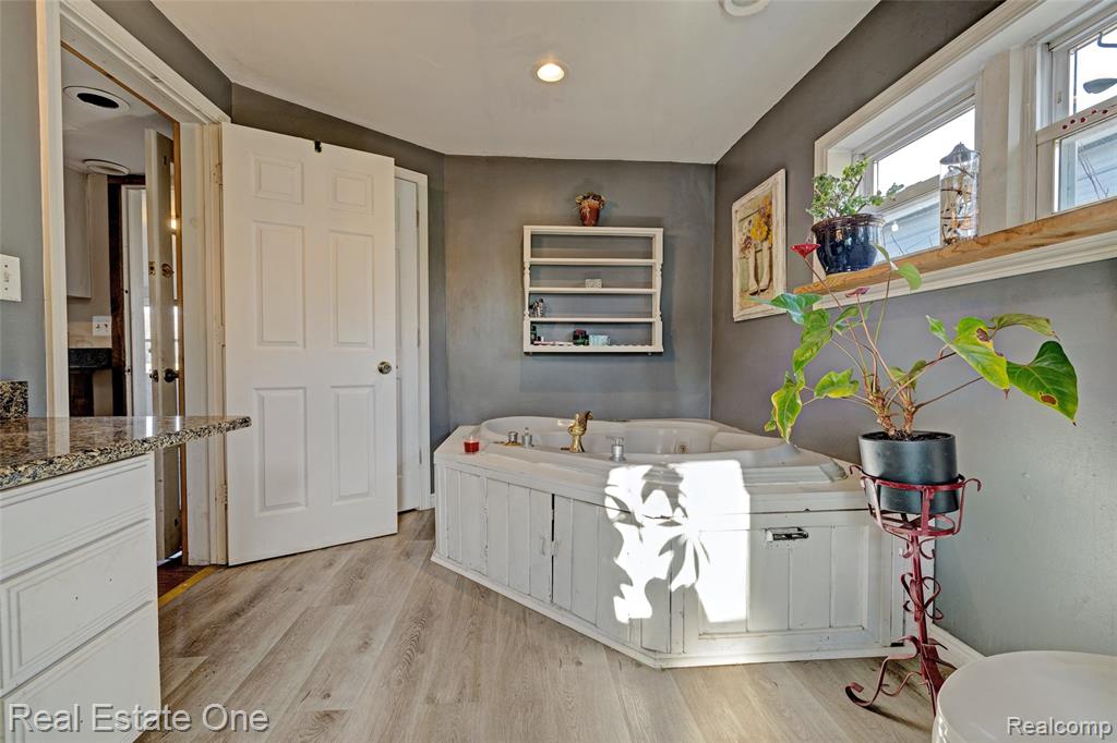 7560 Metcalf Road Avoca, MI 48006 - Photo 11 of 57