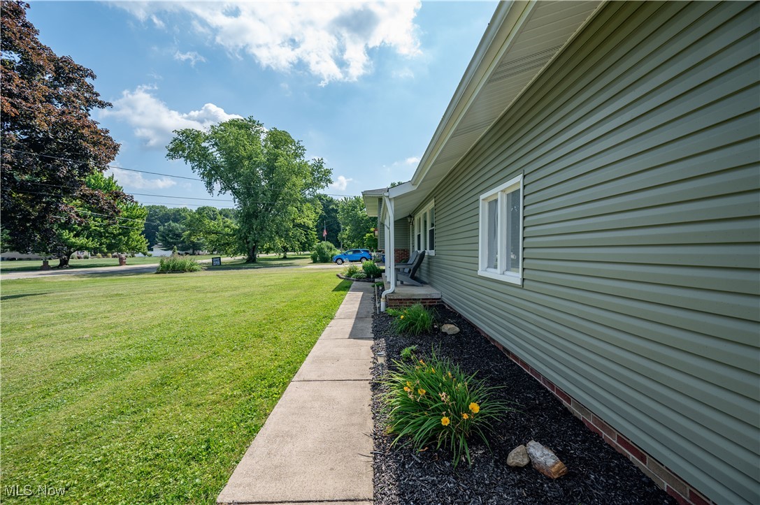 2835 Hallock Young Road Warren, OH 44481 - Photo 3 of 50 Gallery Image 3