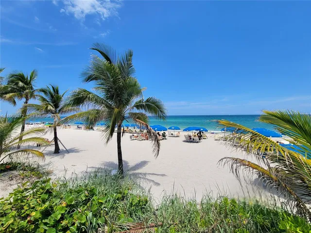 $2,500 | Parker Plaza, Hallandale Beach, FL 33009