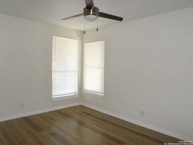 $1,400 | 210 Carmen Place, San Antonio, TX 78207