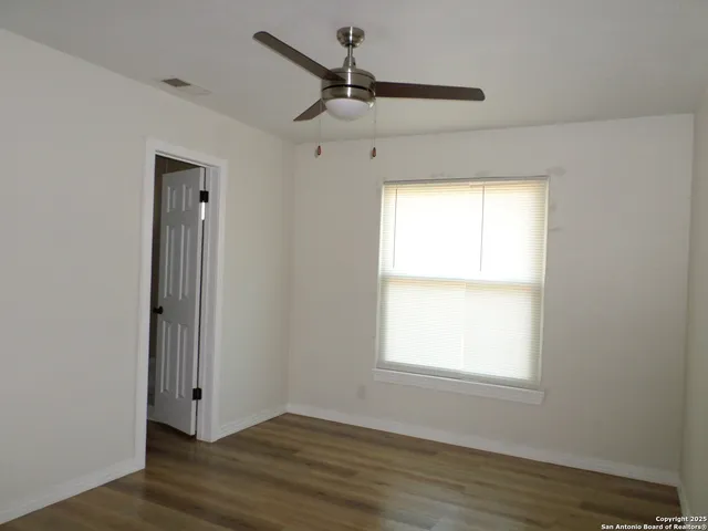 $1,400 | 210 Carmen Place, San Antonio, TX 78207