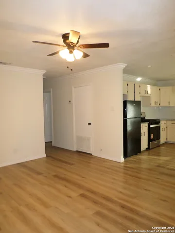 $1,400 | 210 Carmen Place, San Antonio, TX 78207