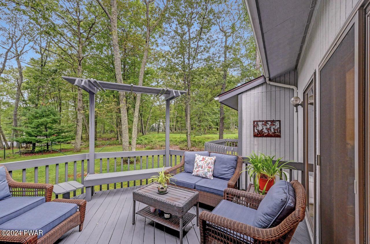 141 Maple Ridge Drive Hawley, PA 18428 - Photo 4 of 84 141 Maple Ridge Dr 57 Large