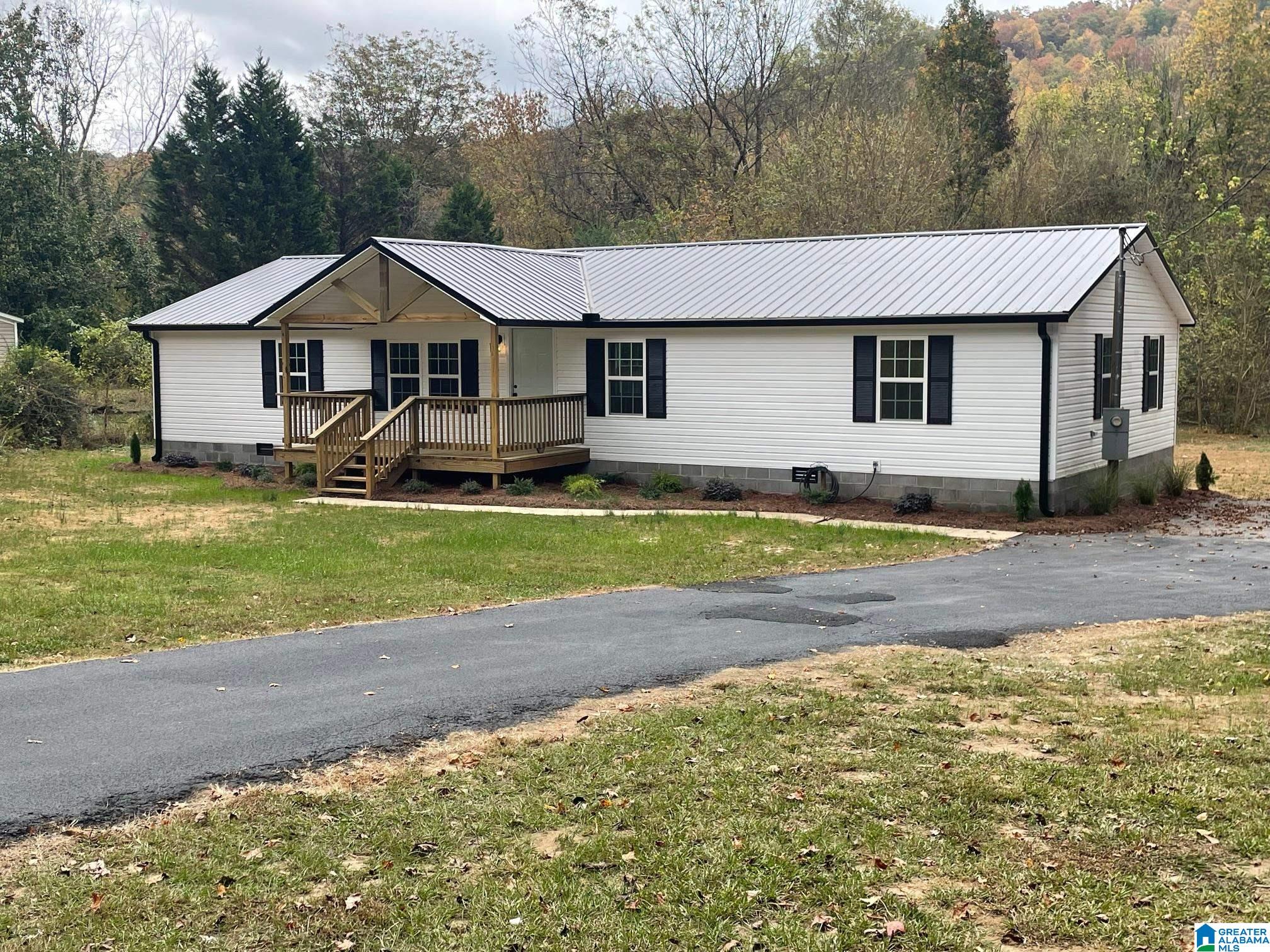 221 Valley Drive Attalla, AL 35954 - Photo 2 of 16